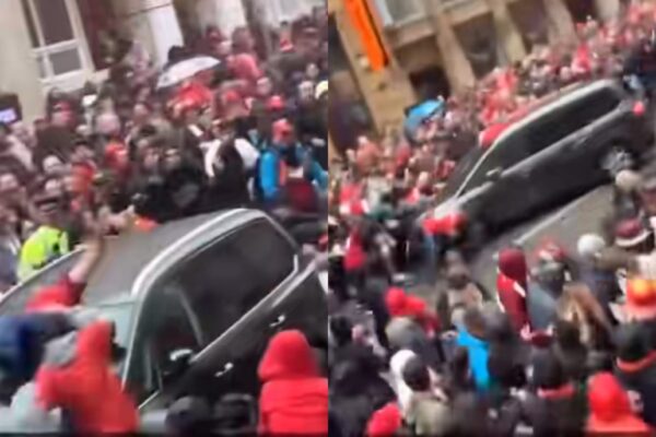 Ngerih! Mobil Tabrak Kerumunan Suporter Liverpool, 27 Orang Jadi Korban Mobil Tabrak Kerumunan Suporter Liverpool