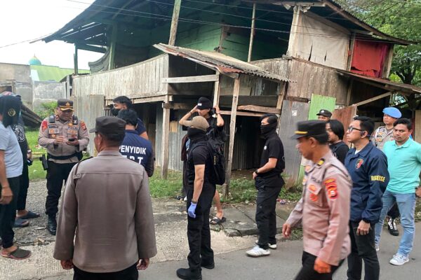 Remaja 18 Tahun di Gowa Ditangkap Densus 88, Diduga Sebar Propaganda ISIS Lewat WhatsApp Remaja 18 Tahun di Gowa Ditangkap Densus 88