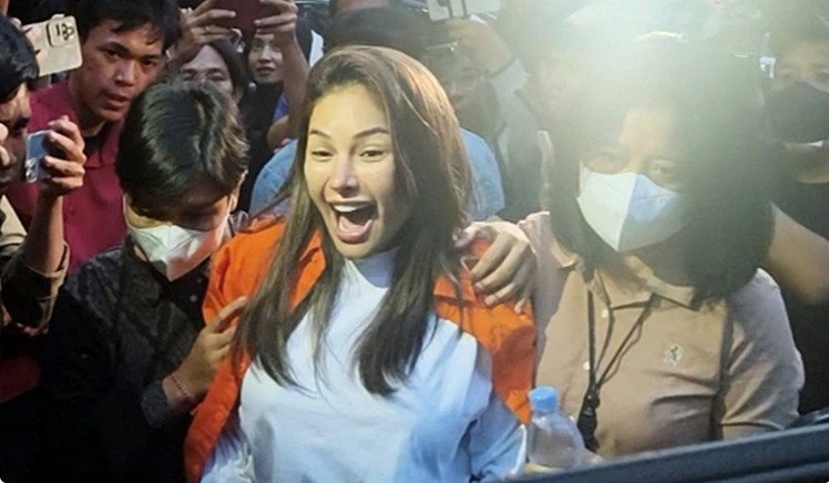 Nikita Mirzani Tampil Lebih Religius